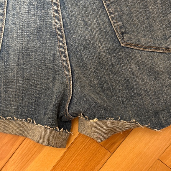 NWT Blank NYC Indigo Distressed Jean Shorts - Picture 9 of 10